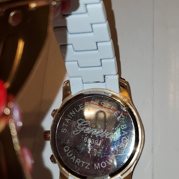 NWT WATCH Olivia Pratt designed White Ceramic Rose Gold - Picture 8 of 9